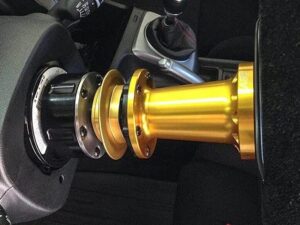 ステアリングボス