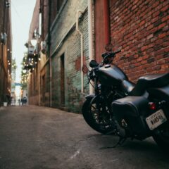 バイクのバッテリー上がりの対処法！原因とすぐに試せる対策まで解説