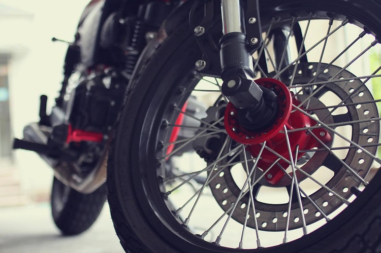 軽量化するとメリットが多いバイク用ホイール