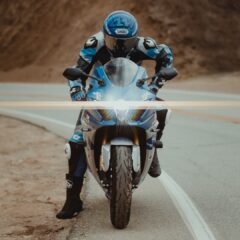 立ちゴケしやすい状況から学ぼう！バイクの立ちゴケを防ぐ9つの対策