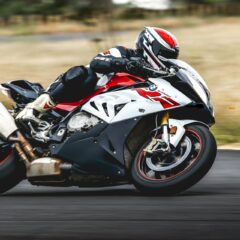 バイクのセパハンとは？メリットとデメリットから魅力を解説